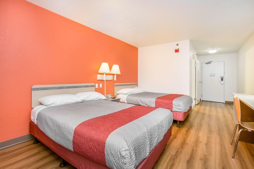 Motel 6 Minneapolis Airport - Mall Of America Buitenkant foto